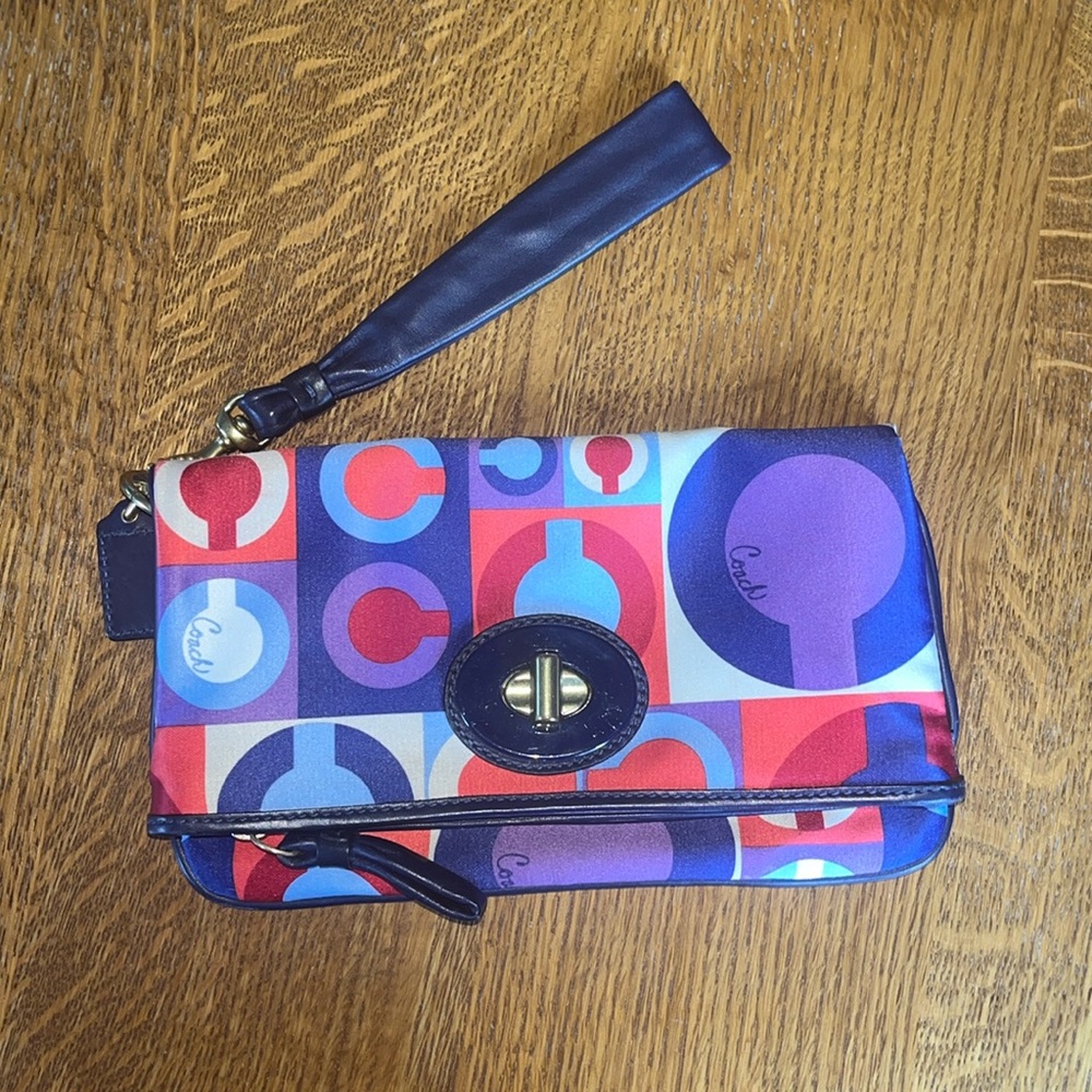 COACH Resort Op Art Signature Foldover Clutch Wristlet Wallet